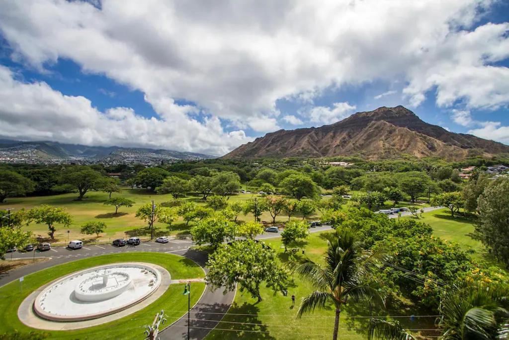 Diamond Head Beach Hotel Honolulu Bagian luar foto
