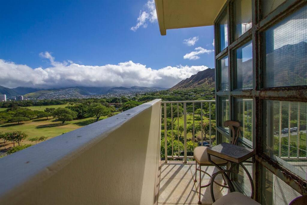 Diamond Head Beach Hotel Honolulu Bagian luar foto